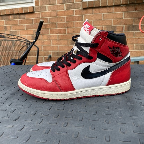 Jordan 1s Chicago (2015)